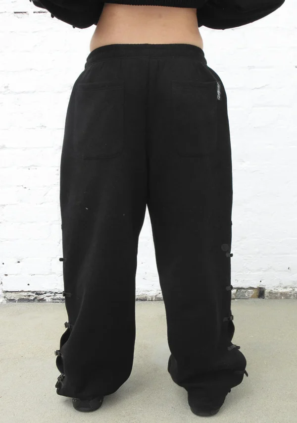 Crush Buckle Oversized Sweatpants Black-3