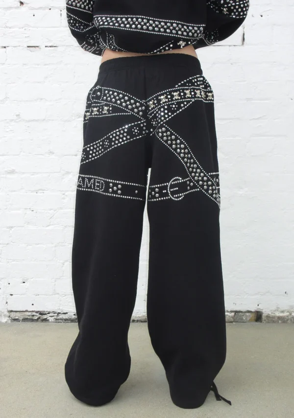 Crush Studded Belt Oversized Sweatpants Black-2